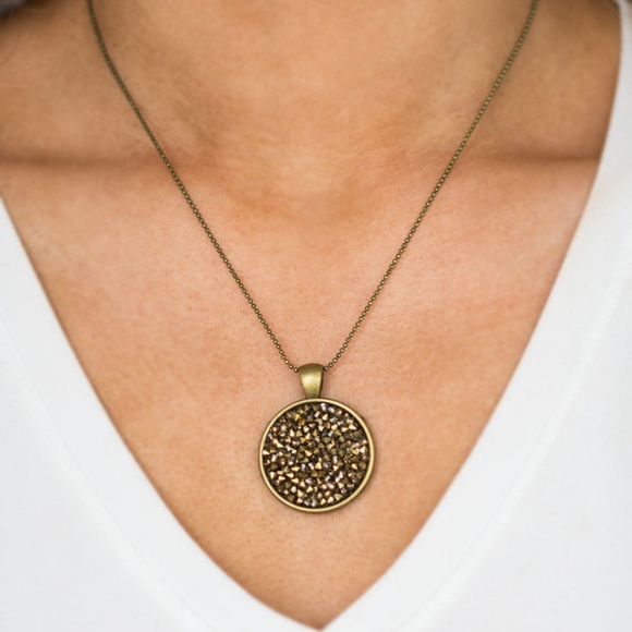 Bite the stardust Brass necklace/earrings paparazzi - Picture 1 of 3